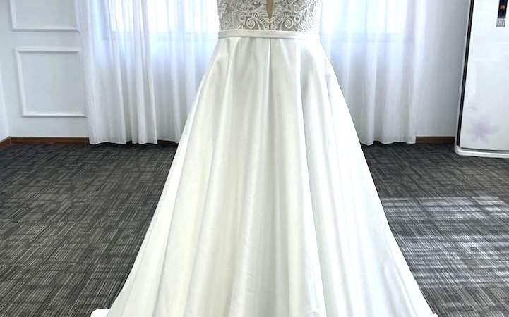 BE009 Front A-line Wedding Gown