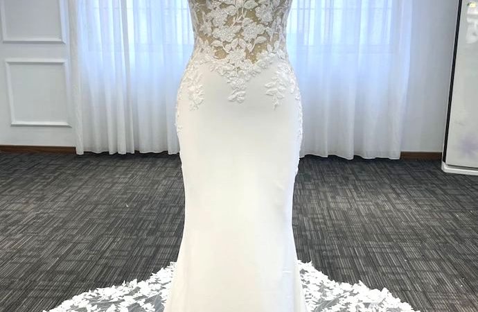 BE014 Front Mermaid Wedding Gown