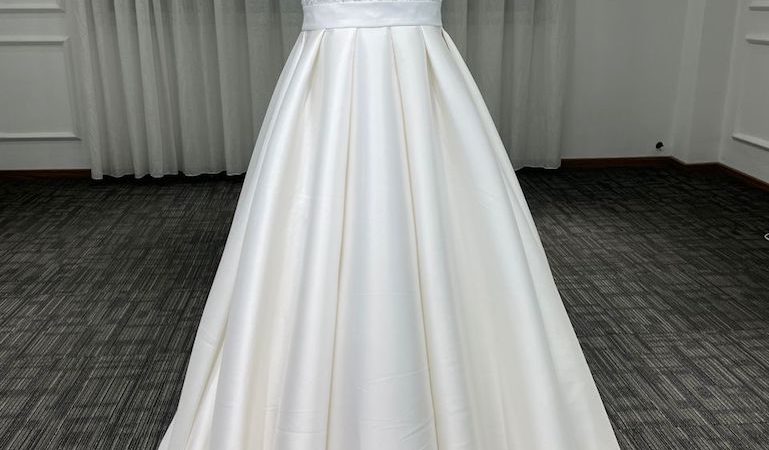 BE015 Front A-Line Wedding Gown