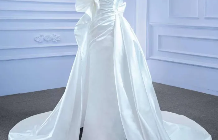 BE053 Front Extended Wedding Gown