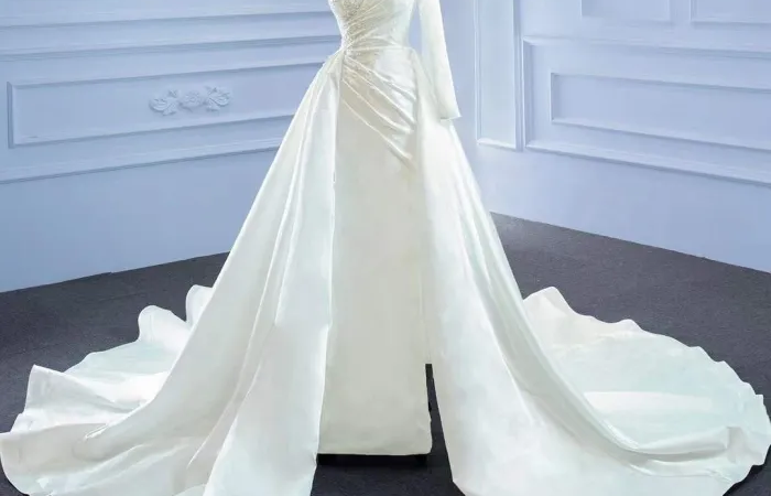 BE055 Front Extended Wedding Gown
